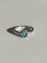 Load image into Gallery viewer, Vintage White Gold Topaz Diamond Bezel Ring