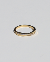 Load image into Gallery viewer, Vintage 18k Crossover Diamond Band