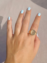 Load image into Gallery viewer, Vintage 9k Gypsy Starburst Striped Signet Ring 1976