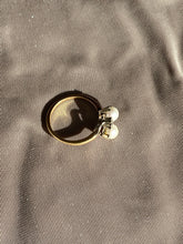 Load image into Gallery viewer, Vintage 14k Gold Pearl Crossover Ring