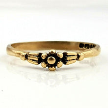 Load image into Gallery viewer, Vintage 9k Gold Daisy Band Ring