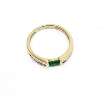 Load image into Gallery viewer, Vintage 9k Gold Emerald and Diamond Ring