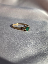 Load image into Gallery viewer, Vintage 14k Gold Emerald and Diamond Ring