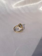 Load image into Gallery viewer, Vintage 9k Bezel Topaz Ring