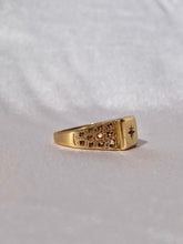 Load image into Gallery viewer, Vintage 9k Gypsy Diamond Signet Ring