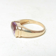 Load image into Gallery viewer, Vintage Lilac Amethyst 10k Gold Ring