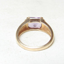 Load image into Gallery viewer, Vintage Lilac Amethyst 10k Gold Ring
