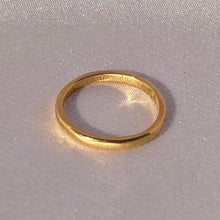 Load image into Gallery viewer, Antique 22k Gold Wedding Band 1914