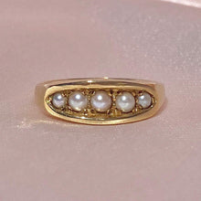 Load image into Gallery viewer, Vintage 9k Pearl Boat Ring