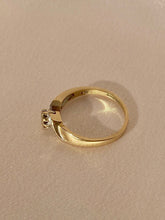 Load image into Gallery viewer, Vintage 9k Solitaire Diamond Swirl Ring