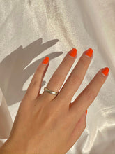 Load image into Gallery viewer, Vintage 9k White Yellow Gold Swirl Band