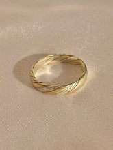 Load image into Gallery viewer, Vintage 9k White Yellow Gold Swirl Band