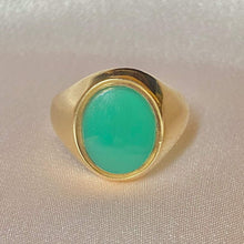 Load image into Gallery viewer, Vintage 9k Agate Signet Ring 1992