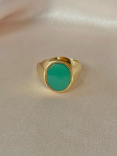 Load image into Gallery viewer, Vintage 9k Agate Signet Ring 1992