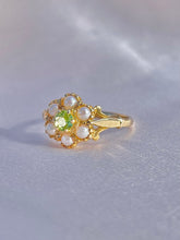 Load image into Gallery viewer, Vintage 9k Peridot Pearl Cluster Ring