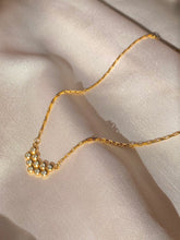Load image into Gallery viewer, Vintage 9k Bezel Diamond Necklace 0.40 cts