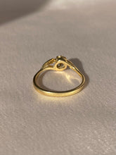 Load image into Gallery viewer, Vintage 9k Diamond Swirl Ring