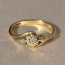 Load image into Gallery viewer, Vintage 9k Diamond Swirl Ring