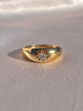 Load image into Gallery viewer, Vintage 9k Solitaire Diamond Starburst Gypsy Ring 1987