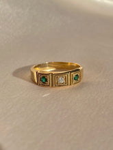 Load image into Gallery viewer, Vintage 10k Emerald Diamond Paneled Gypsy Band