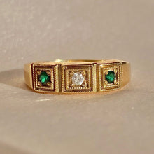 Load image into Gallery viewer, Vintage 10k Emerald Diamond Paneled Gypsy Band