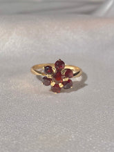 Load image into Gallery viewer, Vintage 9k Garnet Flower Cluster Ring 1992