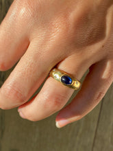 Load image into Gallery viewer, Vintage 18k Sapphire Diamond Dot Cabochon Ring
