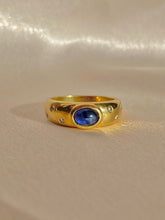 Load image into Gallery viewer, Vintage 18k Sapphire Diamond Dot Cabochon Ring