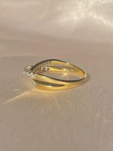 Load image into Gallery viewer, Vintage 9k Diamond Crossover Ring