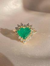 Load image into Gallery viewer, Vintage 14k Emerald Diamond Halo Heart Ring