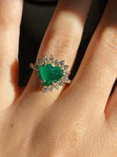 Load image into Gallery viewer, Vintage 14k Emerald Diamond Halo Heart Ring
