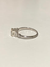 Load image into Gallery viewer, Antique Platinum Art Deco Old Mine Cut Diamond Ring