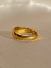 Load image into Gallery viewer, Antique 18k Diamond Solitaire Gypsy Ring 1923