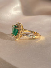 Load image into Gallery viewer, Vintage 14k Emerald Diamond Halo Heart Ring