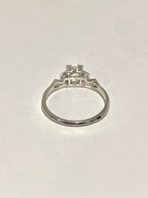 Load image into Gallery viewer, Antique Platinum Art Deco Old Mine Cut Diamond Ring