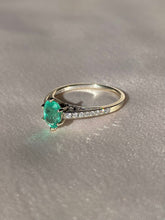 Load image into Gallery viewer, Vintage 14k White Gold Emerald Diamond Foliate Ring 1.00 ctw