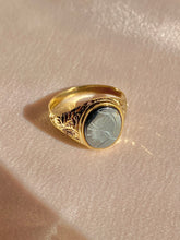Load image into Gallery viewer, Vintage 9k Hematite Intaglio Signet Ring 1989
