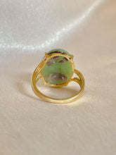 Load image into Gallery viewer, Vintage 9k Jade Cabochon Ring 2002