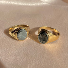 Load image into Gallery viewer, Vintage 9k Hematite Intaglio Signet Ring 1989