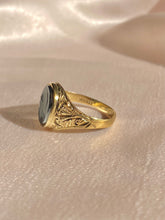 Load image into Gallery viewer, Vintage 9k Hematite Intaglio Signet Ring 1989