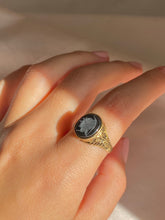 Load image into Gallery viewer, Vintage 9k Hematite Intaglio Signet Ring 1989