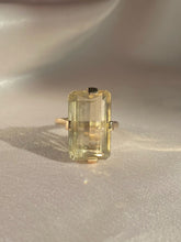 Load image into Gallery viewer, Vintage 9k Pale Citrine Cocktail Ring 1984