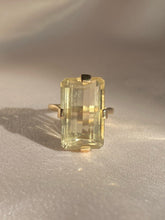 Load image into Gallery viewer, Vintage 9k Pale Citrine Cocktail Ring 1984