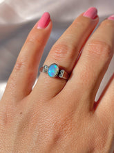 Load image into Gallery viewer, Vintage 9k White Gold Opal Diamond Ring 1983