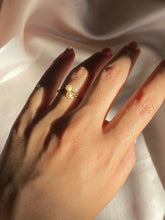Load image into Gallery viewer, Vintage 9k Pearl Duo Ring 1981