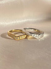 Load image into Gallery viewer, Vintage 9k Gold Diamond Chevron Ring