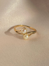 Load image into Gallery viewer, Vintage 9k Pearl Duo Ring 1981