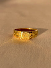 Load image into Gallery viewer, Antique 18k Flower Pictoral Ring 1891
