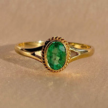 Load image into Gallery viewer, Vintage 9k Emerald Bezel Solitaire Ring