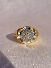 Load image into Gallery viewer, Vintage 10k Diamond Ribbed Flower Cluster Ring
